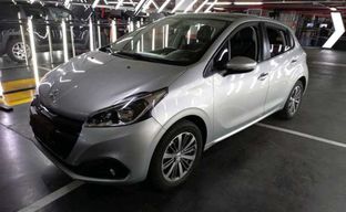 Peugeot • 208