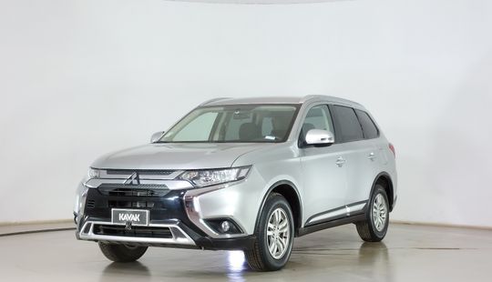 Mitsubishi • Outlander