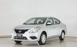 Nissan • Versa