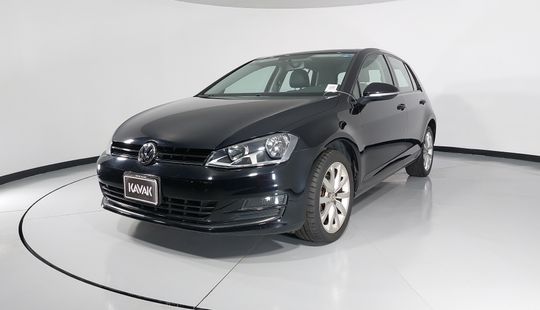 Volkswagen • Golf