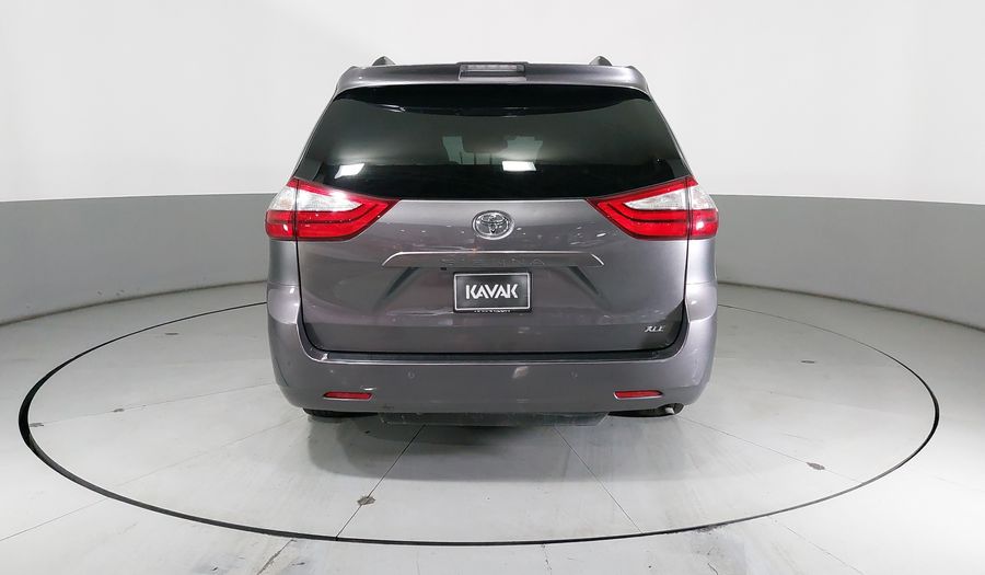 Toyota Sienna 3.5 XLE AUTO Minivan 2019