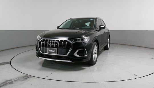 Audi • Q3