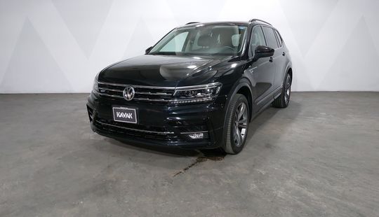 Volkswagen • Tiguan