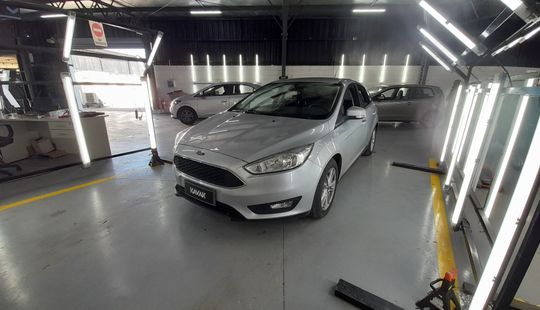 Ford Focus III 1.6 S MT-2017