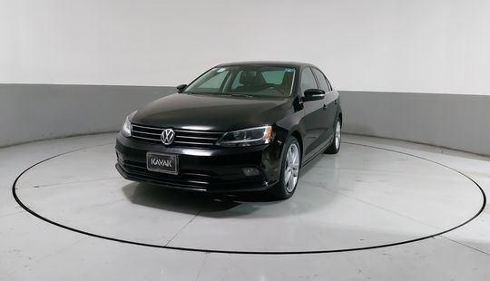 Volkswagen • Jetta