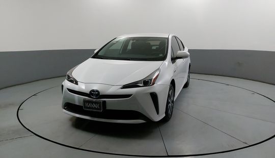 Toyota • Prius