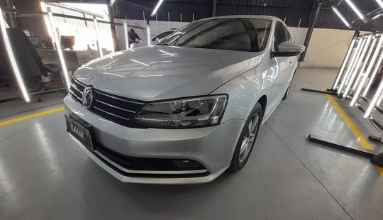 Volkswagen • Vento