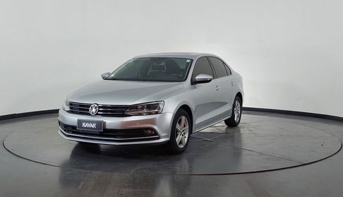 Volkswagen Vento 2.5 ADVANCE PLUS Sedan 2015