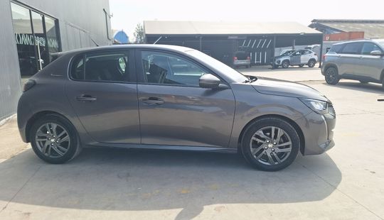 Peugeot • 208