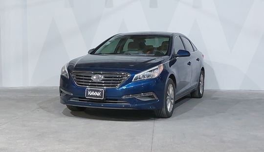 Hyundai • Sonata