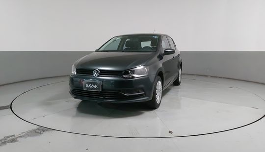 Volkswagen • Polo