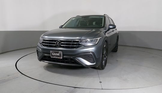 Volkswagen • Tiguan