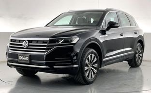 Volkswagen • Touareg