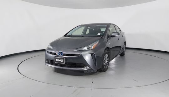 Toyota • Prius