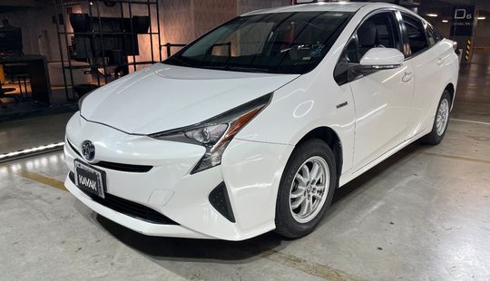 Toyota • Prius