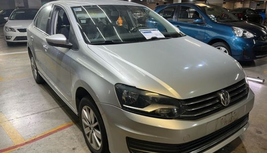 Volkswagen • Vento