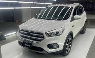 Ford • Escape