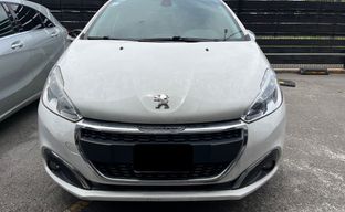 Peugeot • 208