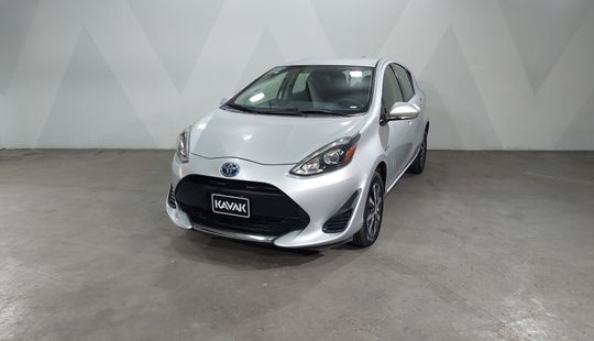 Toyota • Prius C