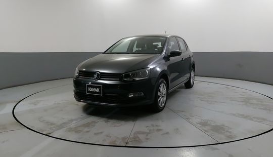 Volkswagen • Polo