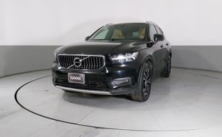 Volvo • XC40