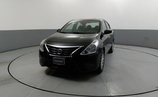 Nissan • Versa