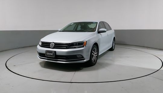 Volkswagen • Jetta