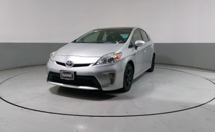 Toyota • Prius