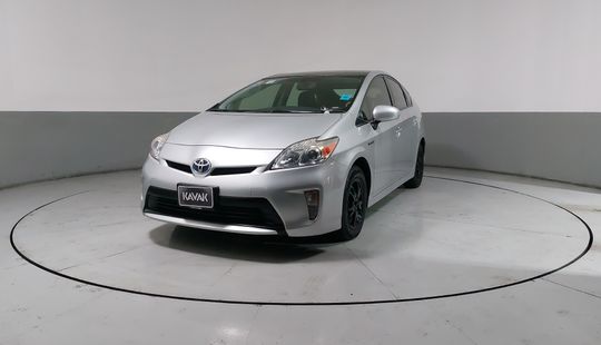 Toyota • Prius