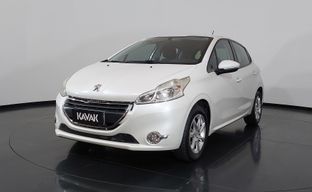 Peugeot • 208