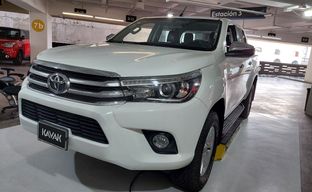 Toyota • Hilux