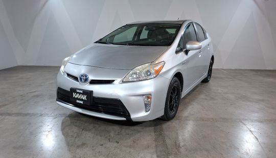 Toyota • Prius