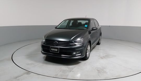 Volkswagen • Vento