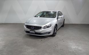 Volvo • S60