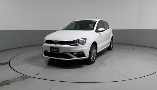 Volkswagen • Polo