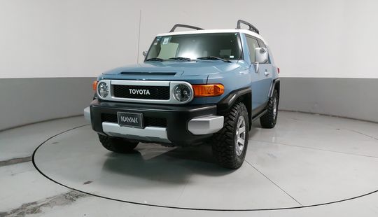 Toyota • FJ Cruiser