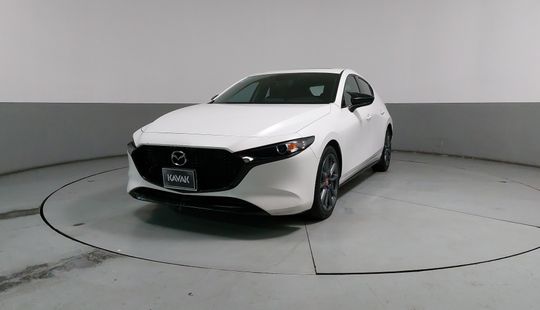 Mazda • Mazda 3