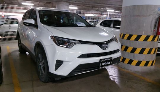 Toyota • RAV4