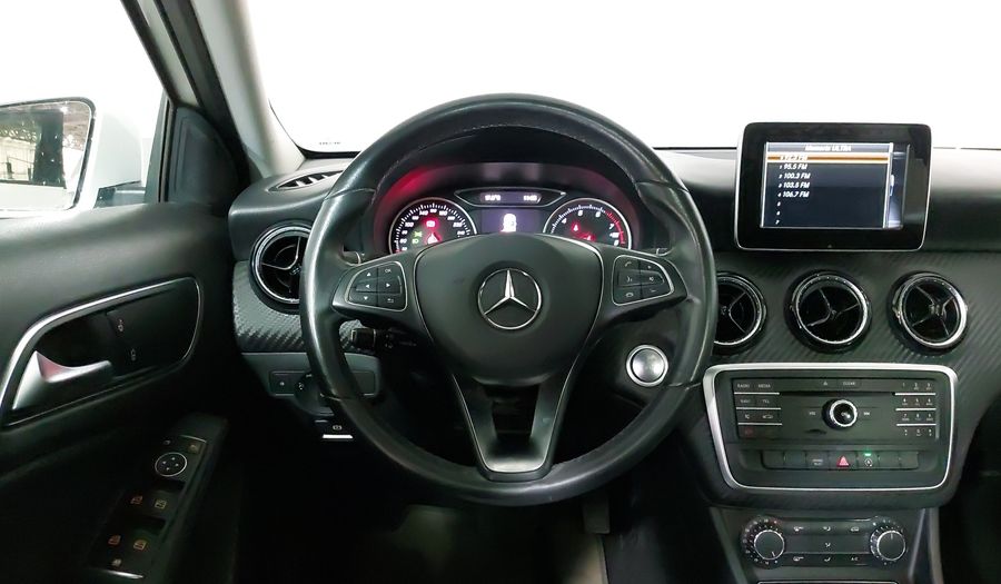 Mercedes Benz Clase Gla 1.6 GLA 200 DCT Suv 2020