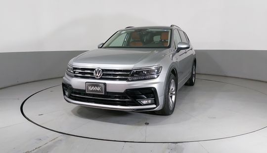 Volkswagen • Tiguan