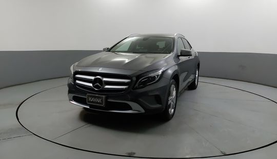 Mercedes Benz • Clase GLA