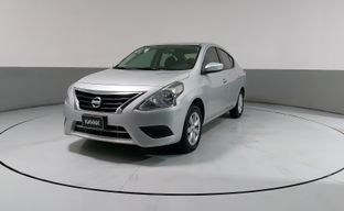 Nissan • Versa