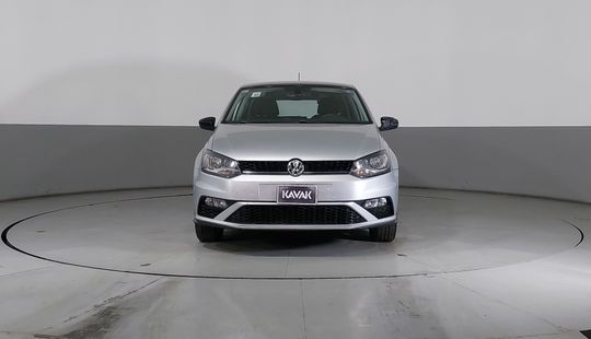 Volkswagen • Polo