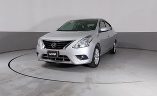 Nissan • Versa