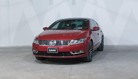 Volkswagen • Passat