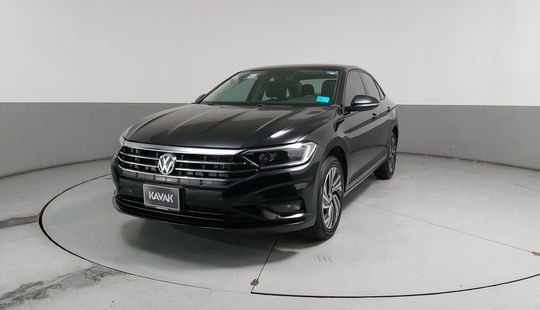 Volkswagen • Jetta