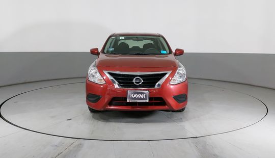 Nissan • Versa