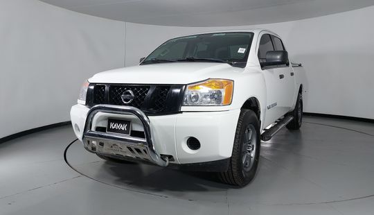 Nissan • Titan