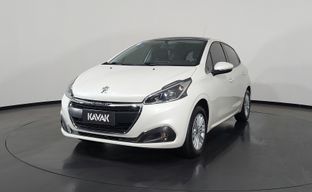 Peugeot • 208