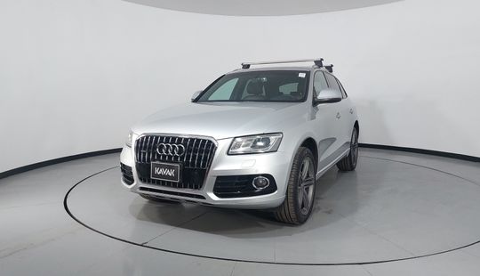 Audi • Q5